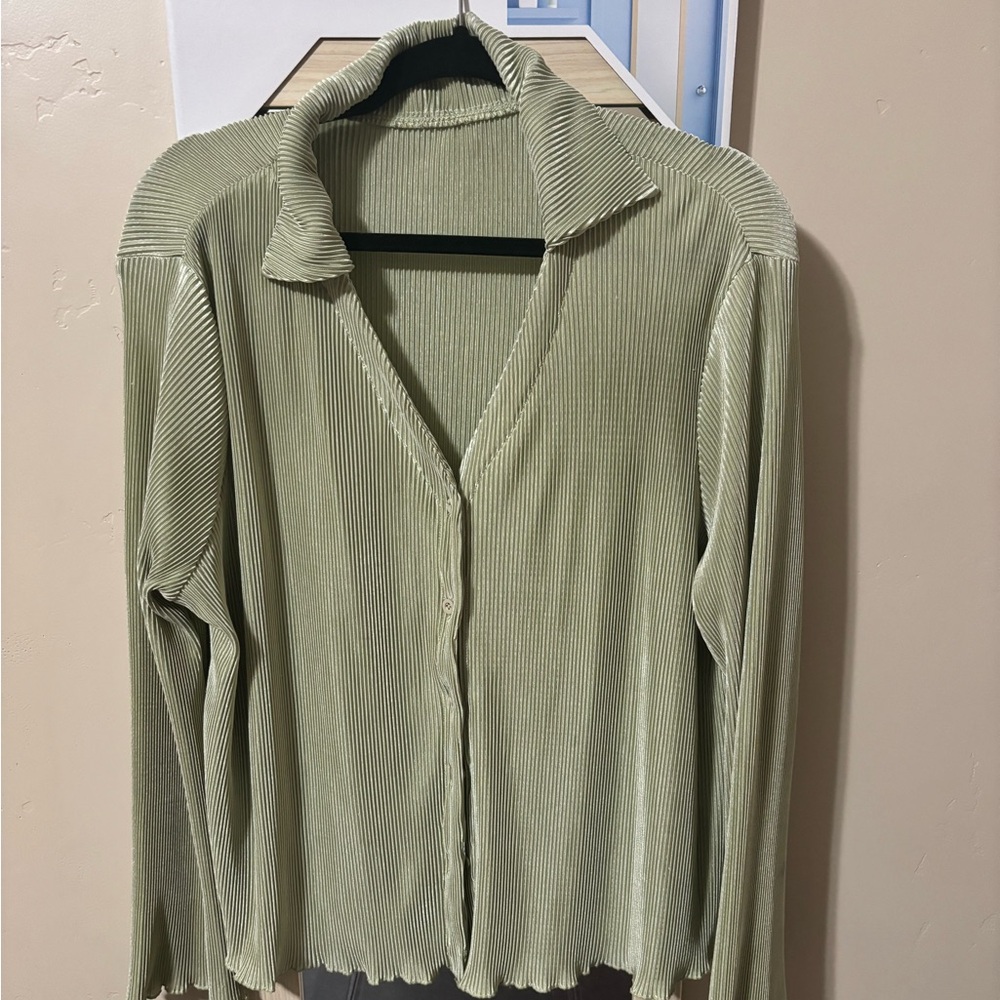 Long sleeve button down blouse/cardigan